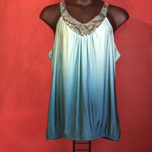 Maurices Tops - MAURICES EMBELLISH TOP SIZE 2 (20/22)